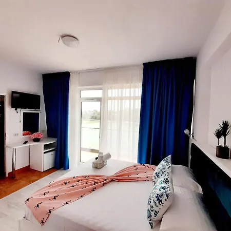 Tasos - With View * エフォリエ・ノルド